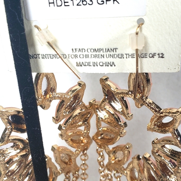 Mia Collection Earrings Peach/Pink Crystal Gold Tone Dangle New On Card - Picture 4 of 6